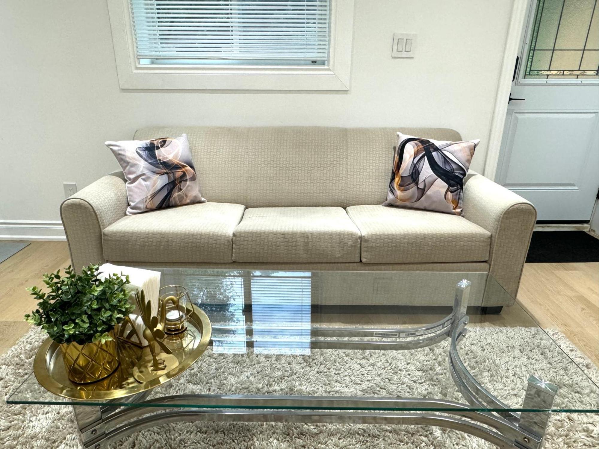 Cozy, Brand-New, 2Bdr,Walkout Apt, Free Parking 리치몬드 힐 외부 사진